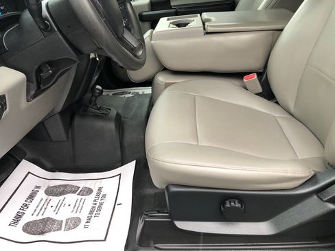 Used 2017 Ford F250 XL w/ Power Equipment Group AWD/4WD image 20