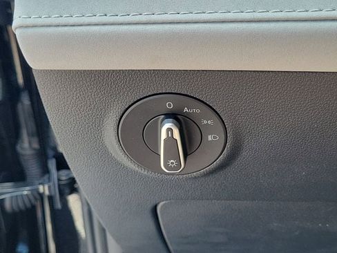 New 2026 Volkswagen Taos SE AWD/4WD image 28