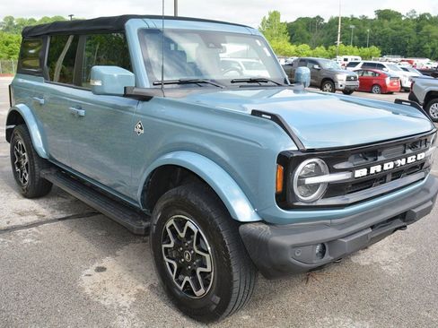Used 2022 Ford Bronco Outer Banks image 4