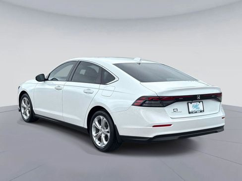 Certified 2023 Honda Accord LX image 6