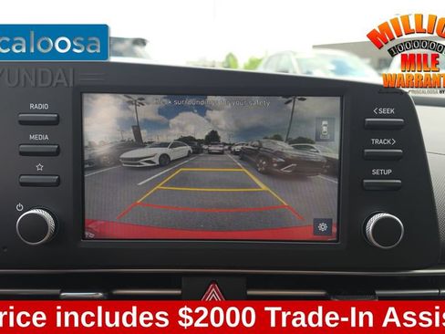 Used 2023 Hyundai Elantra SEL FWD image 20