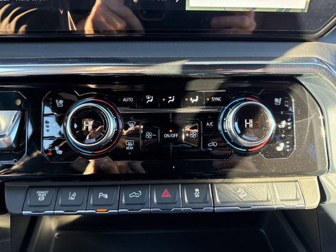 New 2026 GMC Sierra 2500 Denali Ultimate image 21