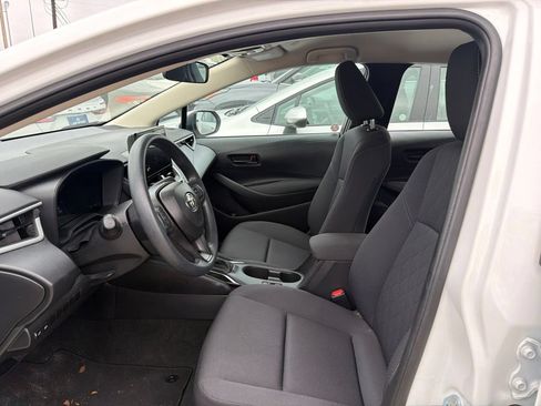 Used 2026 Toyota Corolla LE FWD image 2