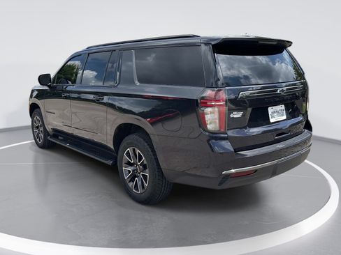 Used 2022 Chevrolet Suburban Z71 AWD/4WD image 6