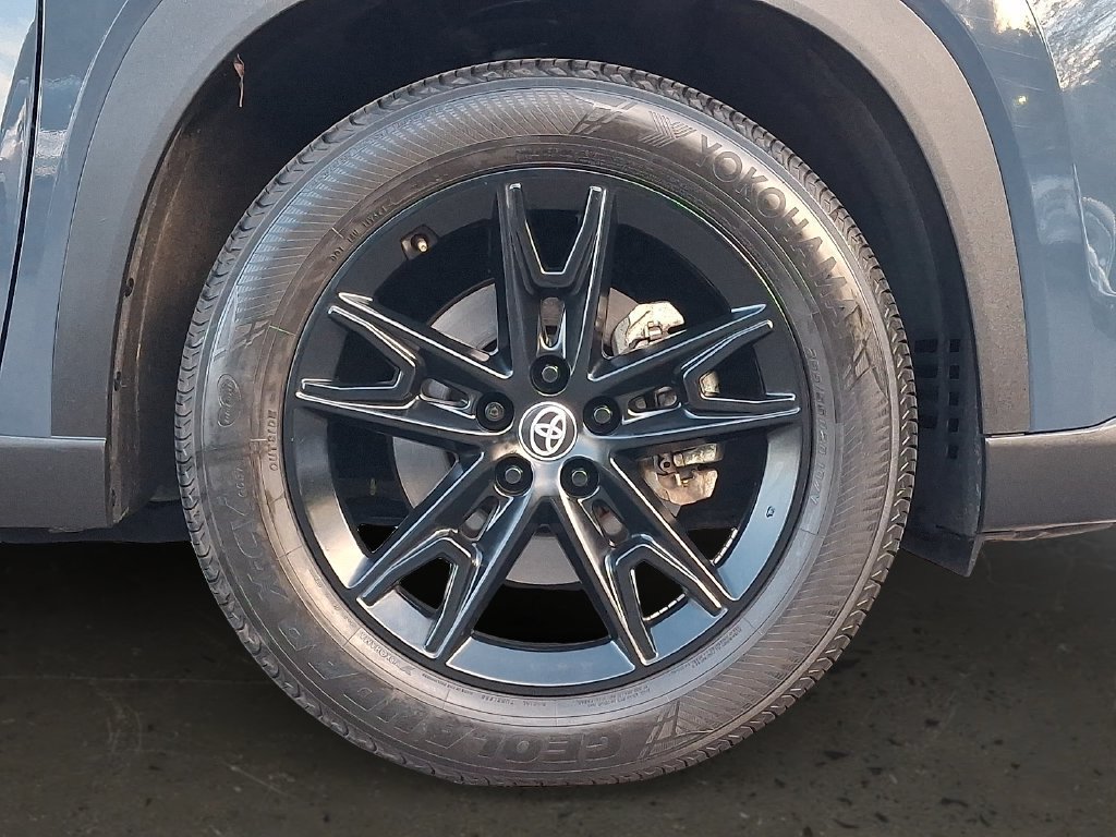 Used 2024 Toyota Grand Highlander AWD image 9