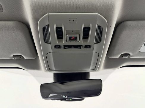 Used 2020 Toyota Highlander XLE AWD/4WD image 58
