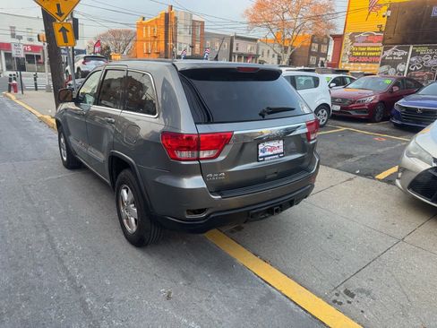 Used 2013 Jeep Grand Cherokee Laredo image 5