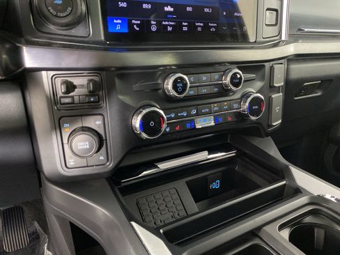 Used 2024 Ford F350 Lariat w/ Lariat Ultimate Package AWD/4WD image 30