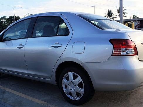 Used 2012 Toyota Yaris Sedan FWD image 3