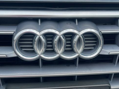 Used 2019 Audi Q5 2.0T Premium w/ Convenience Package AWD/4WD image 56