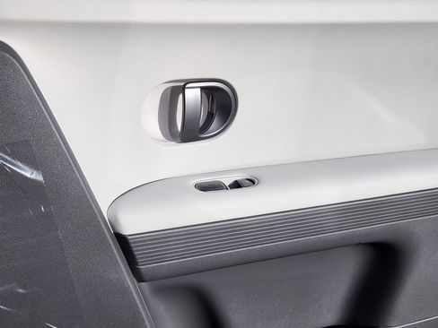 New 2026 Hyundai Ioniq 5 SEL image 13