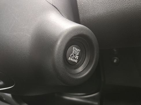 Used 2024 RAM ProMaster 2500 w/ Convenience Group image 24