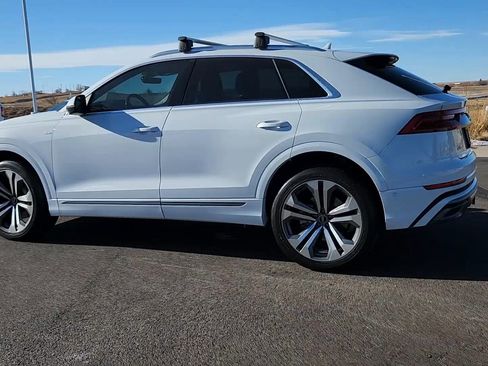 Used 2021 Audi Q8 Prestige w/ Prestige Package image 3
