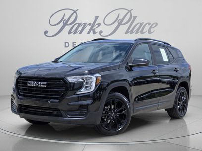 Used 2022 GMC Terrain SLE w/ Driver Convenience Package