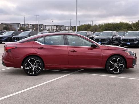 Used 2023 Nissan Altima 2.5 SR image 7