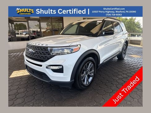 Used 2024 Ford Explorer XLT w/ Equipment Group 202A AWD/4WD image 1