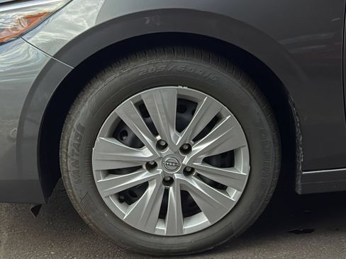 Used 2025 Nissan Sentra S FWD image 28