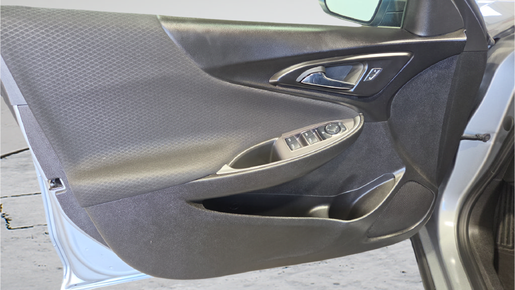 Used 2023 Chevrolet Malibu LT FWD image 28