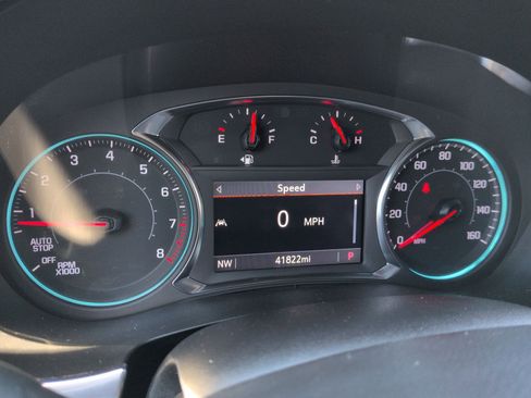 Used 2023 Chevrolet Traverse LT AWD/4WD image 11