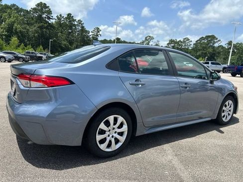 Used 2024 Toyota Corolla LE FWD image 4