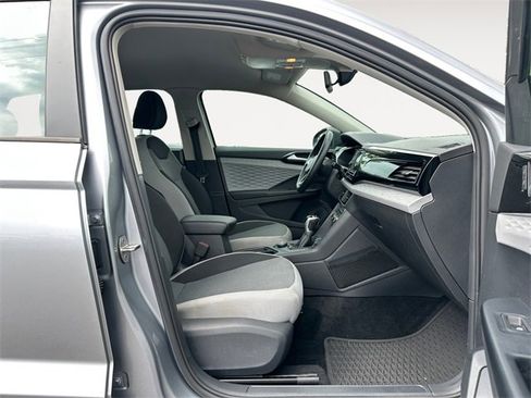 Used 2022 Volkswagen Taos S image 15