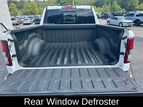 Used 2022 RAM 1500 Big Horn AWD/4WD image 11