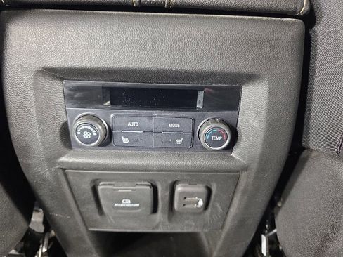 Used 2022 Chevrolet Traverse Premier w/ Redline Edition AWD/4WD image 41