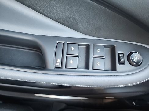 Used 2019 Buick Envision Premium w/ Driver Confidence Package image 16