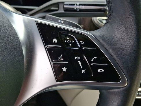 Used 2025 Mercedes-Benz GLC 300 4MATIC image 22