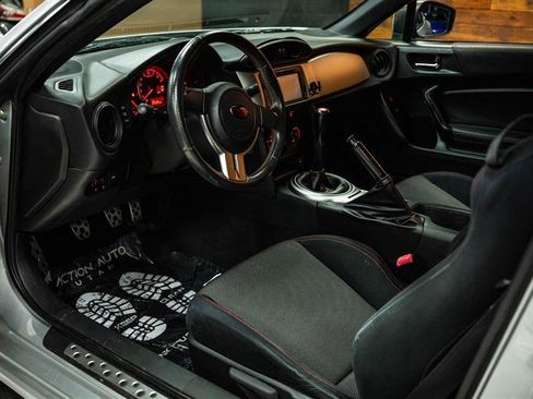 Used 2014 Subaru BRZ Premium w/ Popular Package #1B image 9