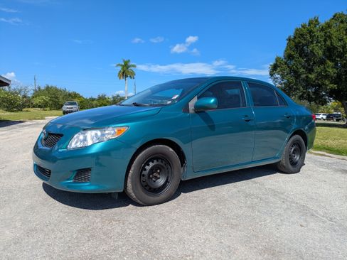 Used 2010 Toyota Corolla LE FWD image 11