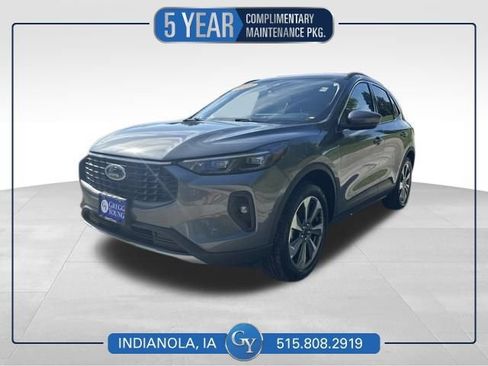 Used 2025 Ford Escape Platinum AWD/4WD image 1