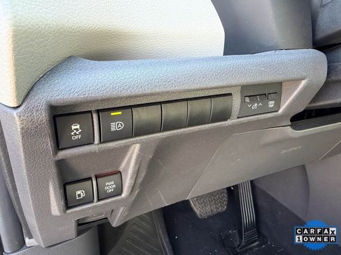 Used 2024 Toyota Sienna XLE image 10