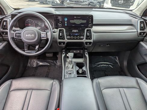 Used 2022 Kia Sorento S w/ Panoramic Sunroof Package FWD image 17