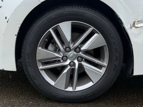 Used 2014 Toyota Corolla LE image 9