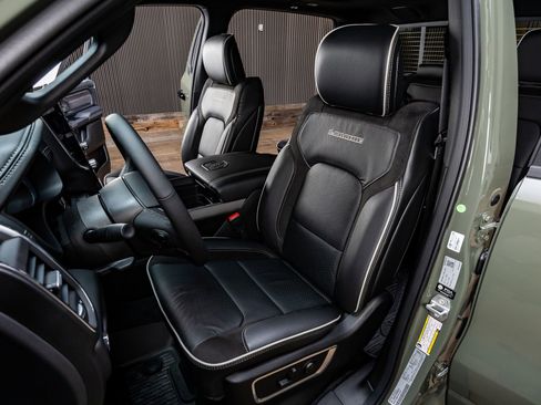 Used 2026 RAM 1500 Laramie w/ Night Edition image 30