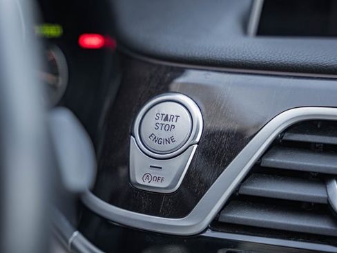 Used 2019 BMW 740i 740i w/ M Sport Package image 29