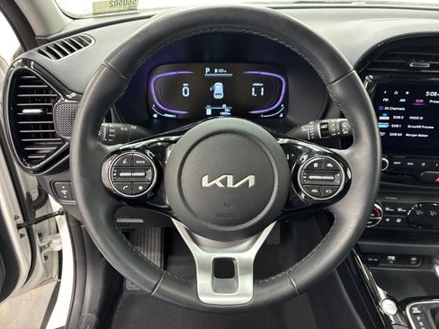 Certified 2023 Kia Soul EX FWD image 19