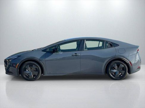 Certified 2023 Toyota Prius LE AWD/4WD image 8