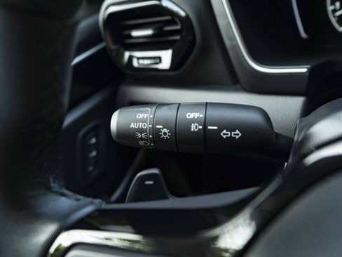 Used 2025 Honda Pilot EX-L image 24