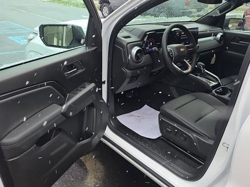 New 2025 Chevrolet Colorado LT w/ LT Convenience Package image 10