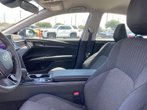 Used 2025 Toyota Camry LE FWD image 8
