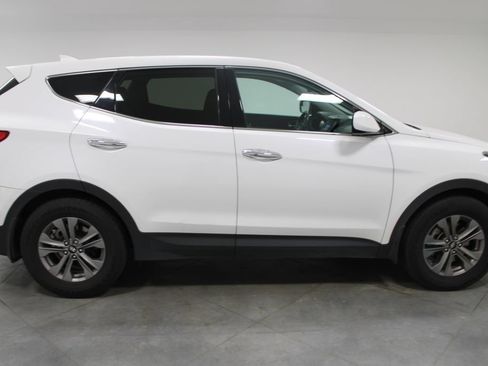 Used 2016 Hyundai Santa Fe Sport FWD image 11