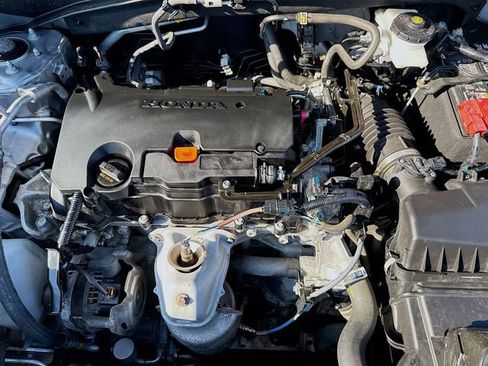 Certified 2023 Honda HR-V LX image 27