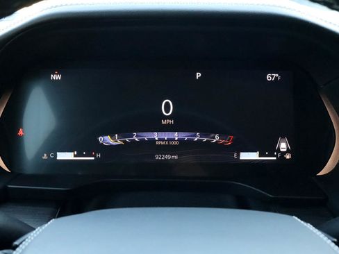 Used 2022 Jeep Grand Cherokee Overland w/ Luxury Tech Group IV AWD/4WD image 36