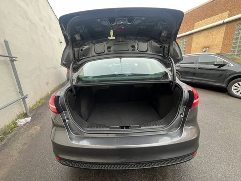 Used 2017 Ford Focus S FWD image 9