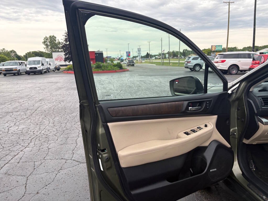 Used 2017 Subaru Outback 2.5i Limited AWD/4WD image 25