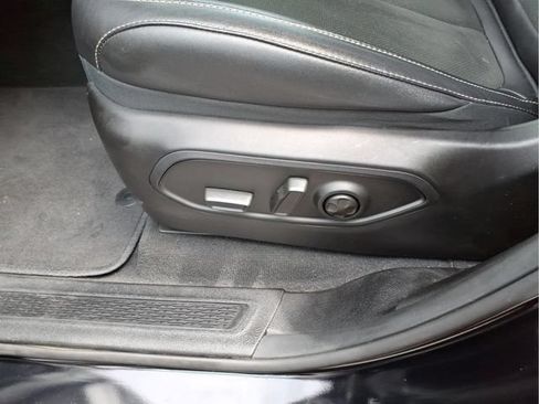 Used 2025 Jeep Grand Cherokee Altitude AWD/4WD image 21