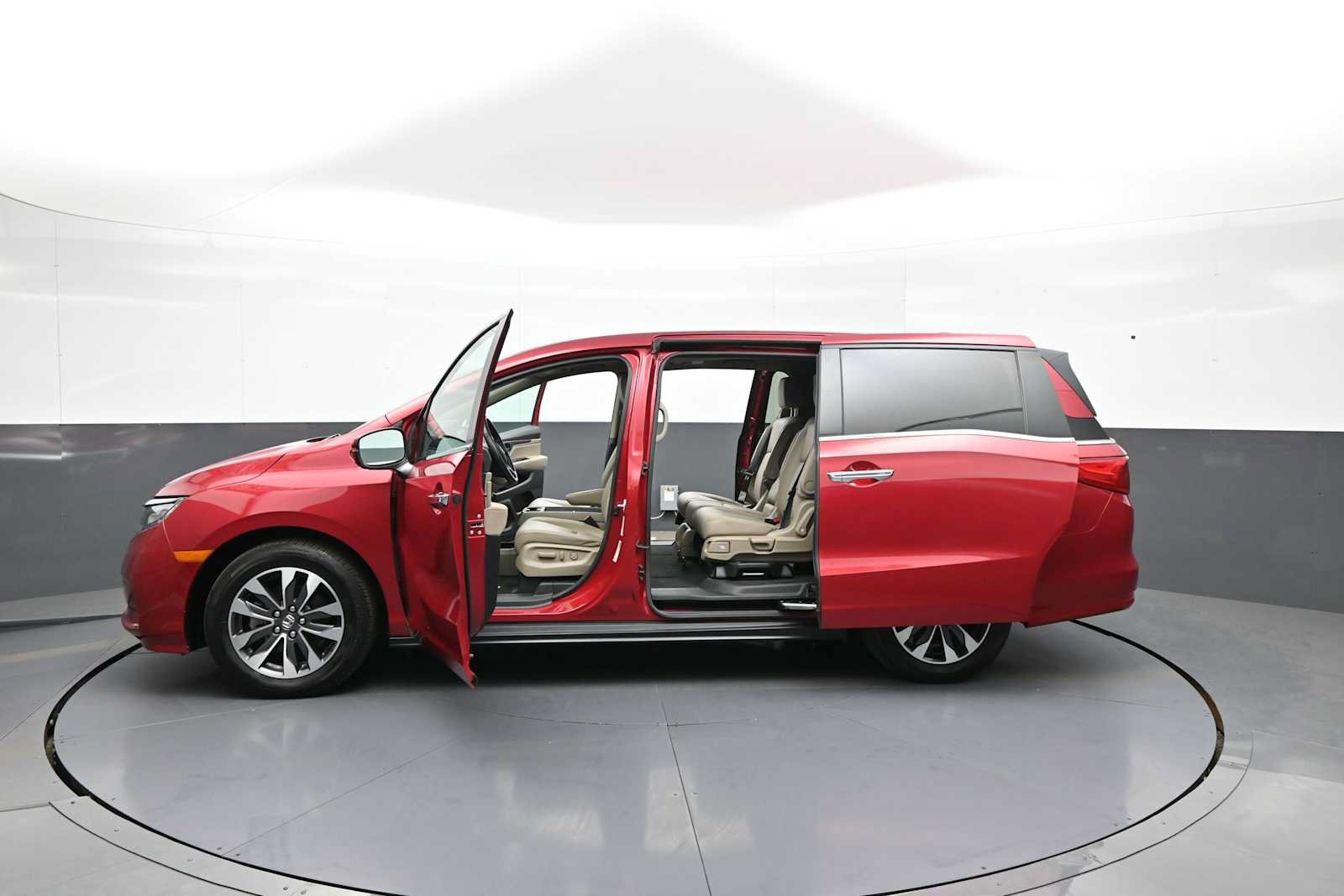 Certified 2024 Honda Odyssey EX-L image 46