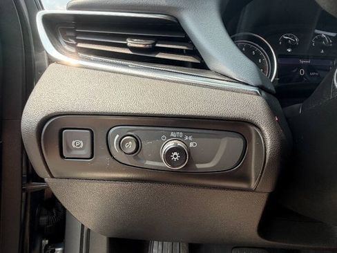 Used 2020 Buick Enclave Essence AWD/4WD image 26